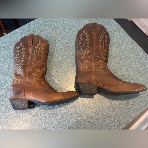 Ariat Heritage R Toe Boot - Picture 2 of 7